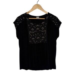 Akemi + Kin Womens Black Short Sleeve Embroidered Mixed Media Knit Top Medium